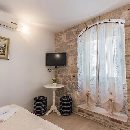 Centrum Διαμέρισμα Σπλιτ